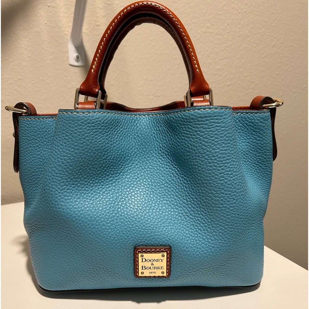 NWOT! Dooney & Bourke Leather Mini Barlow purse